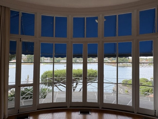 Building Photo - 700 Steamboat Rd