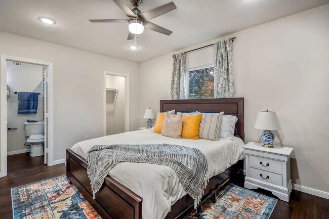 Foto del edificio - 3741 Charleston St