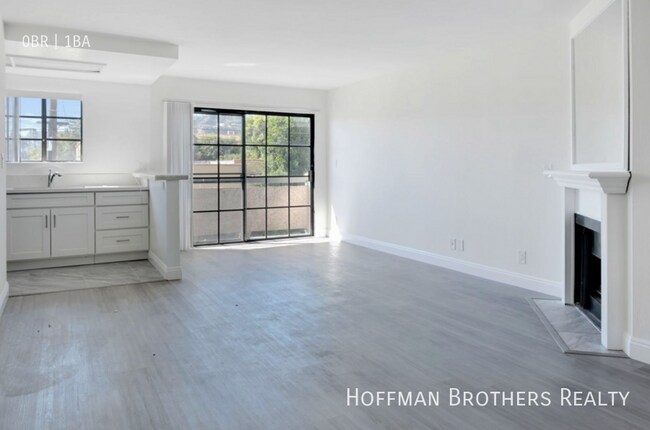 Building Photo - 1520 N Vista St