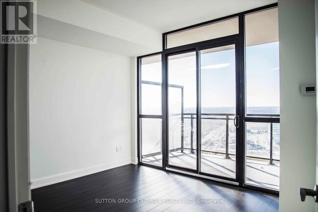 Building Photo - 2910 Hwy 7