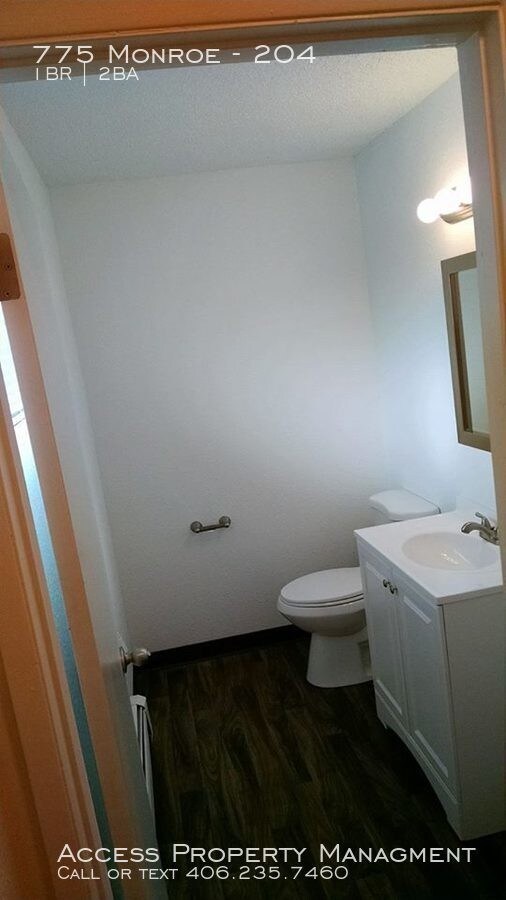 Building Photo - Adorable apartment in Lower Rattlesnake!