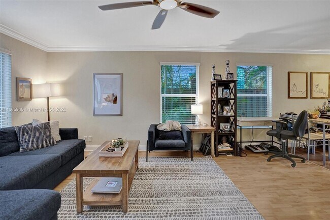 Building Photo - 307 SW 11th Ct  1-2 Fort Lauderdale Fl 33315