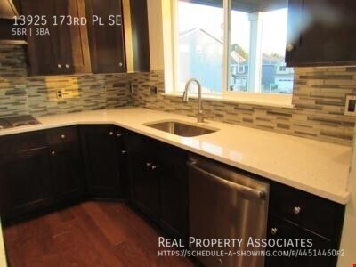 Building Photo - Beautiful Renton Home for Rent