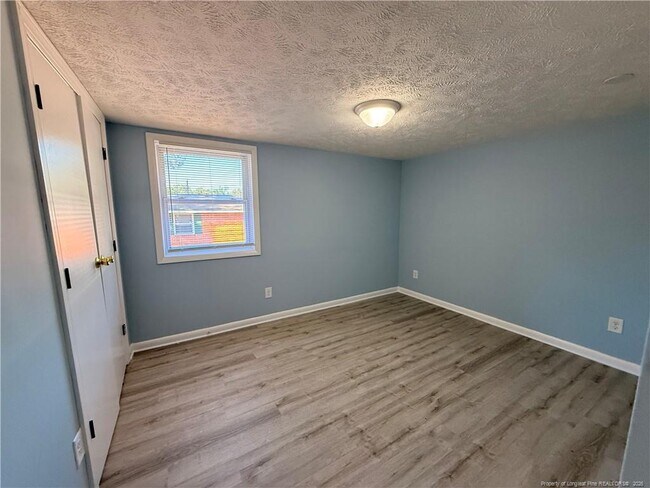 Building Photo - 822 Ridge Rd