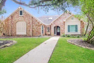 Building Photo - 3823 Pleasant Valley Dr