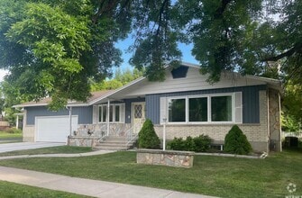 Building Photo - 466 W 200 N