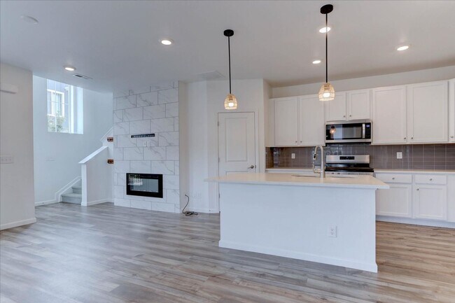 Foto del edificio - 1828 S Poplar Ct