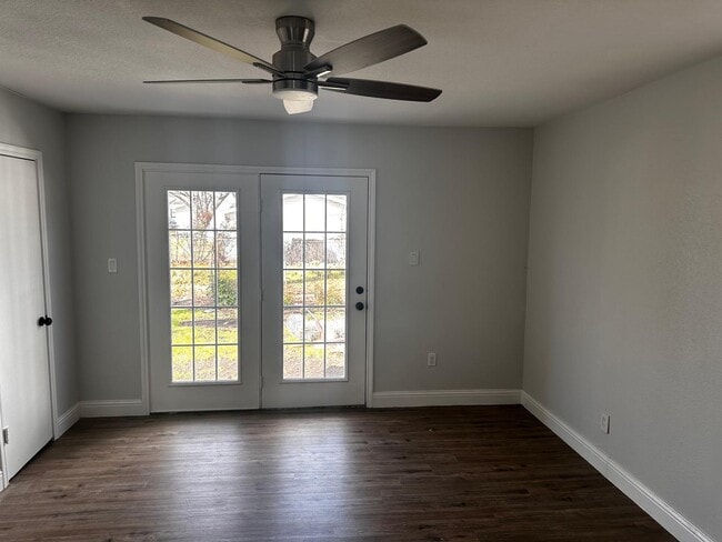 Building Photo - 2909 Alexander Ave