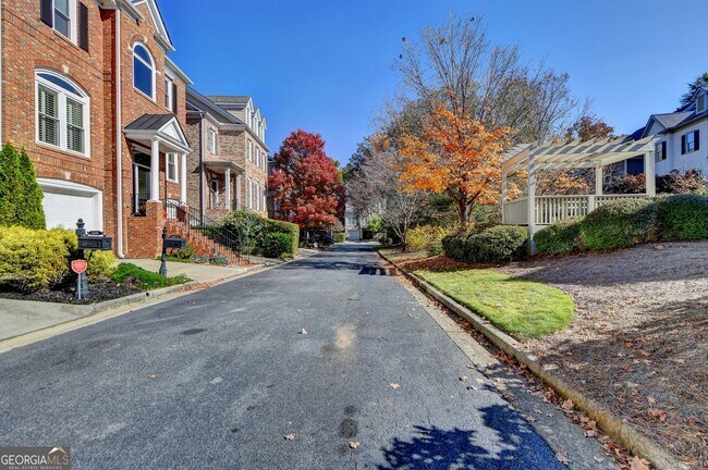 Foto del edificio - 1109 Valley Overlook Dr NE