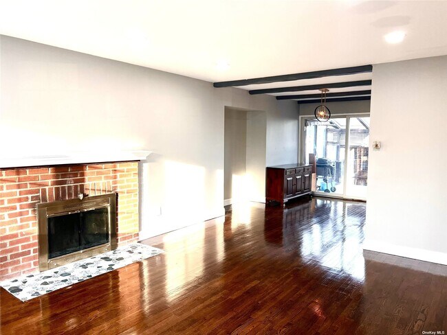 Building Photo - 330 Fulton St