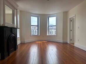 Building Photo - 92 White St