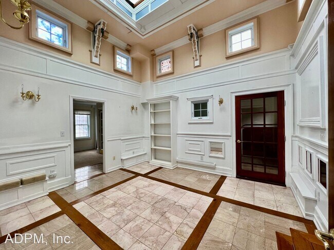 Foto del edificio - 1 br, 1.5 bath House - 1 Huntington Ave. U...