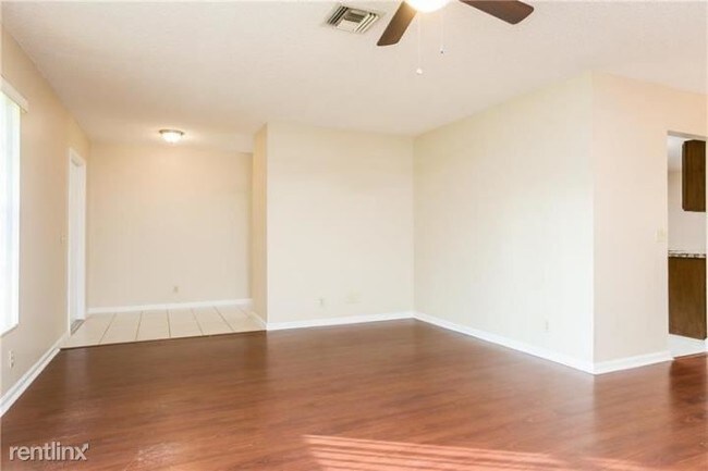 Building Photo - 10250 Old Hammock Way