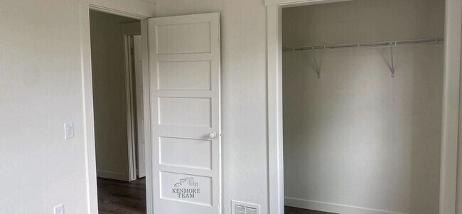 Foto del edificio - 1426 Marshall Ave