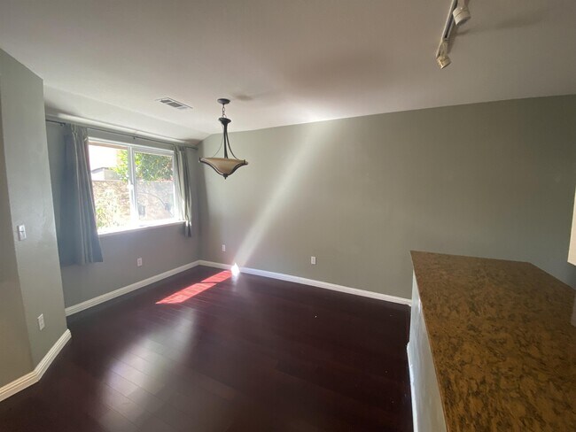 Foto del edificio - 2095 Scott Blvd