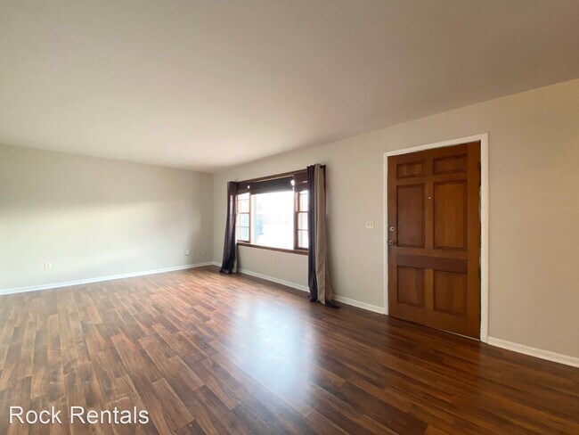 Foto del edificio - 3 br, 1 bath House - 14 E Detroit Dr