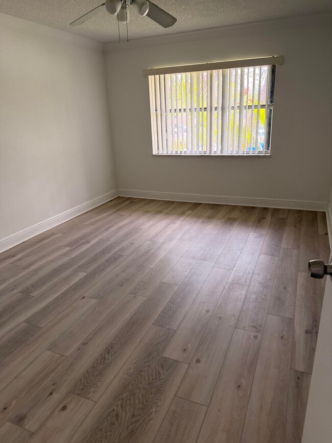 Foto del edificio - 10401 SW 108th Ave