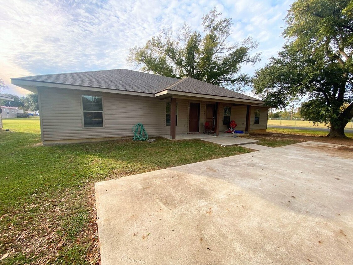 Primary Photo - 202 S. Welty Avenue