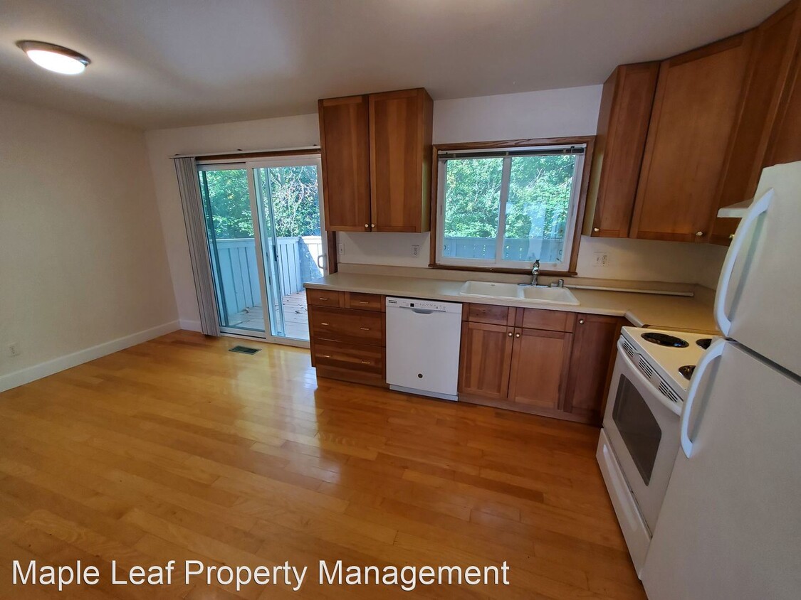 Primary Photo - 2302 S Pinebrook Ln