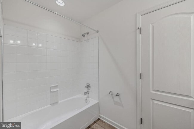 Building Photo - 162 Ludgate Mnr