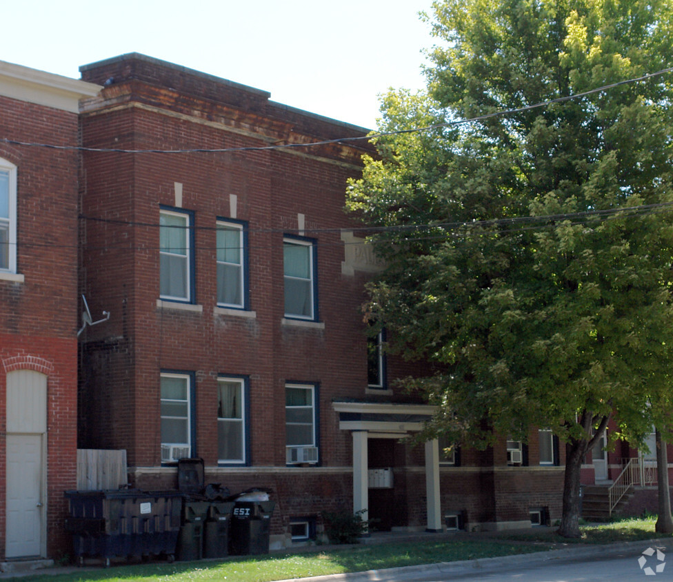 Building Photo - 408 13th St