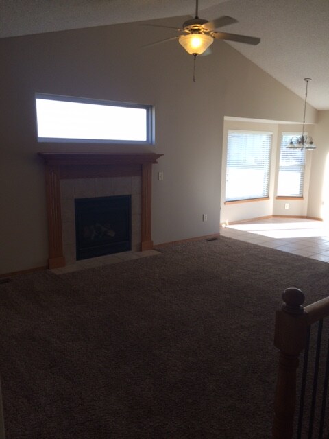 Building Photo - 6015 E Ironhorse Cir