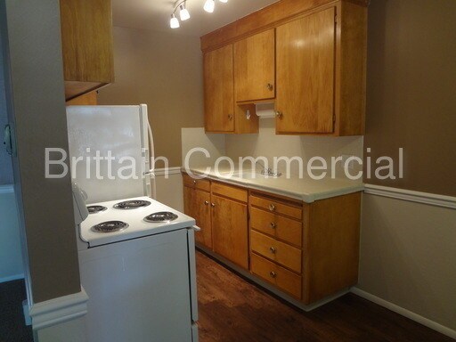 Building Photo - 5484 Carlson Dr