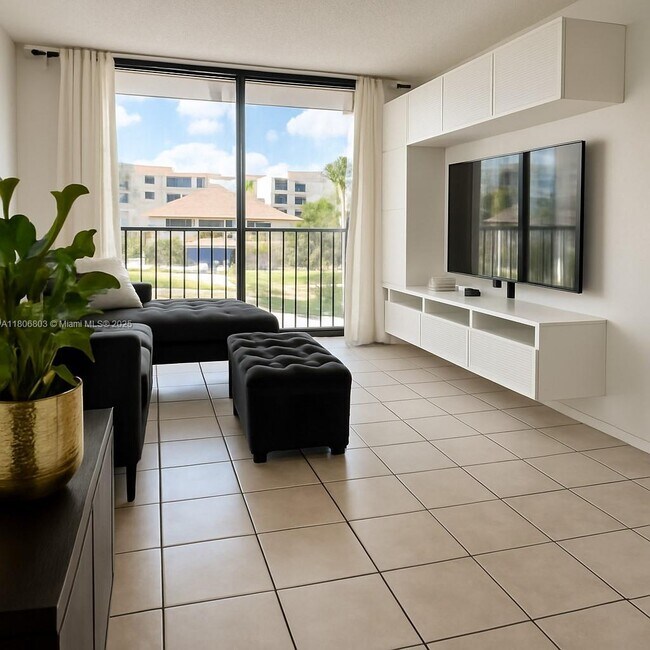 Foto del edificio - 8145 NW 7th St