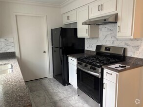 Building Photo - 6801 Star Dr
