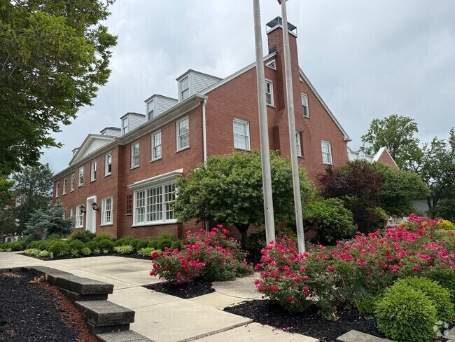 Building Photo - 501 N Russell St