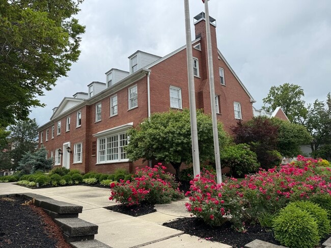 Building Photo - 501 N Russell St