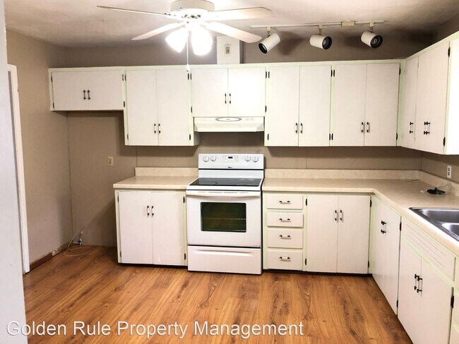 Building Photo - 2 br, 1.5 bath House - 3402 Nickerson Blvd