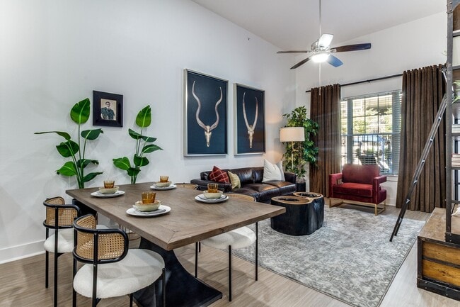 Building Photo - 4110 Fairmount