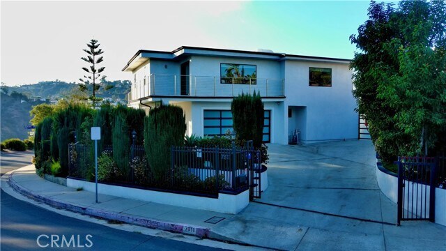 Foto del edificio - 7811 Electra Dr