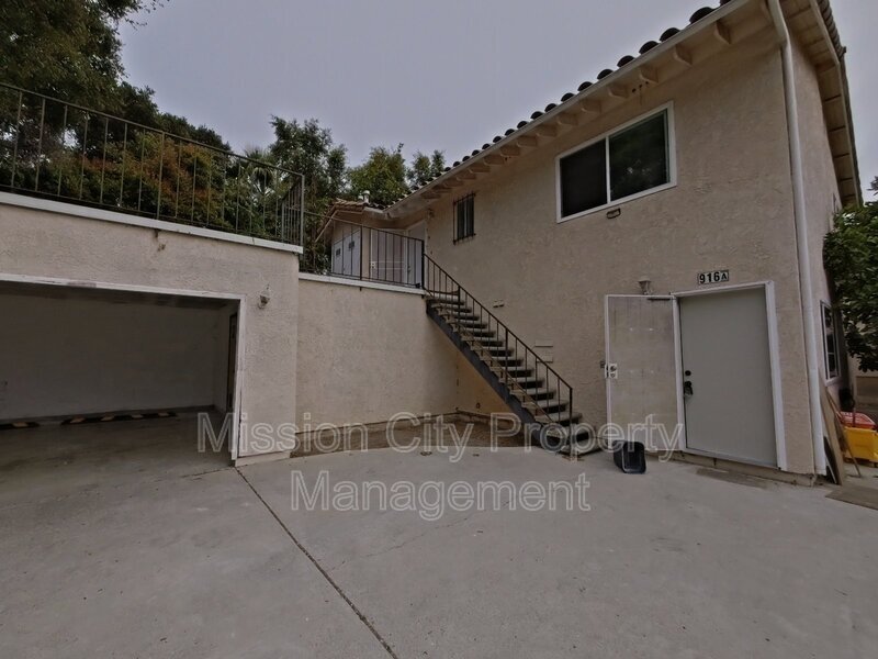 Foto principal - 916 San Andres St