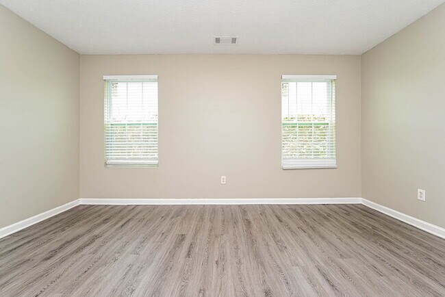 Building Photo - 172 Marsh Glen Dr