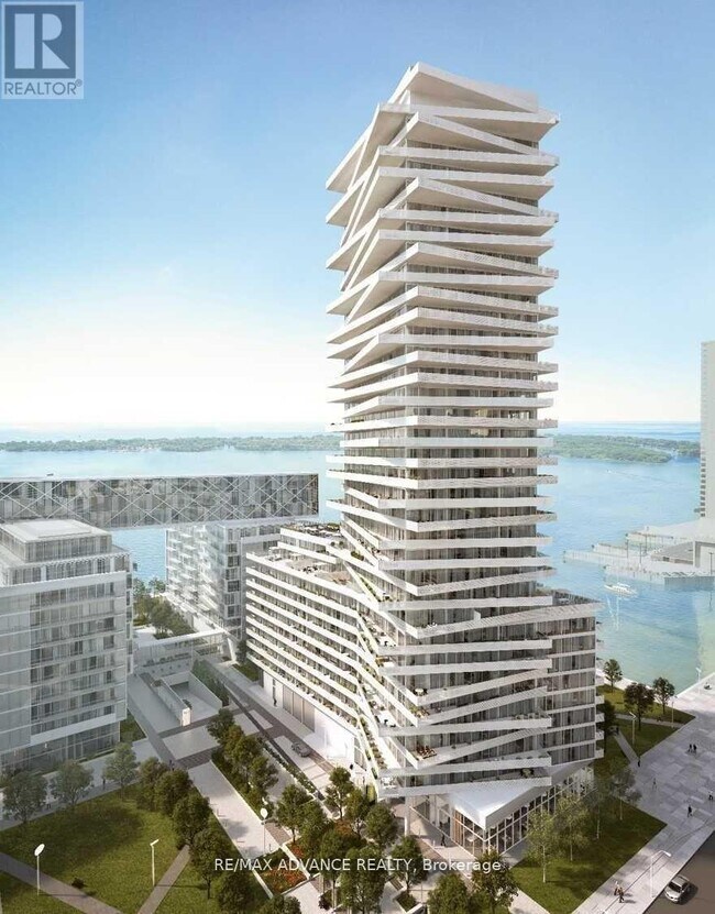 Building Photo - 15 Queens Quay E