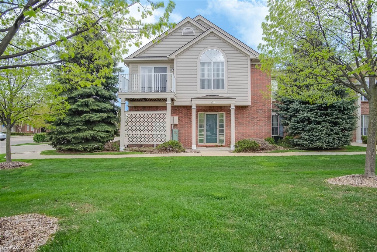 1211 Saratoga Blvd, Commerce Township, MI 48390 House for Rent in