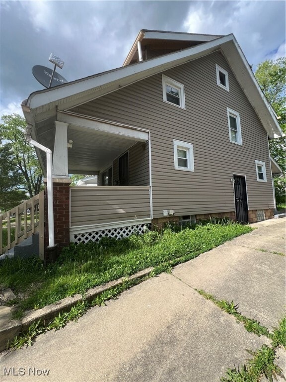 Building Photo - 649 Inman St