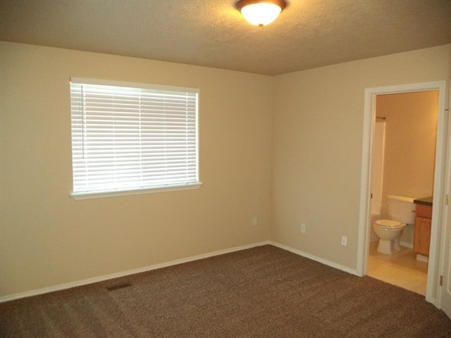 Building Photo - 684 E Full Moon St