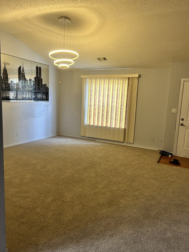 Building Photo - 388 Eagles Nest Way