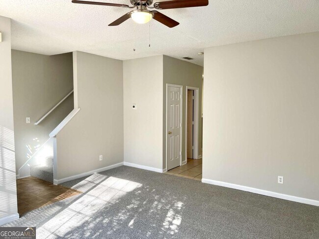 Foto del edificio - 6688 Sunset Hills Blvd