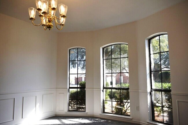 Foto del edificio - 1707 Chestnut Hill Ln