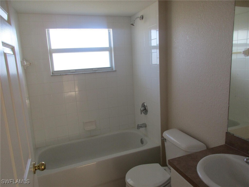 Foto del edificio - 3303 SW 8th Ct