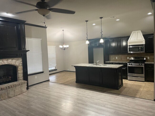 Foto del edificio - 3 bed 2 bath 2 car in Moore Schools! Great...