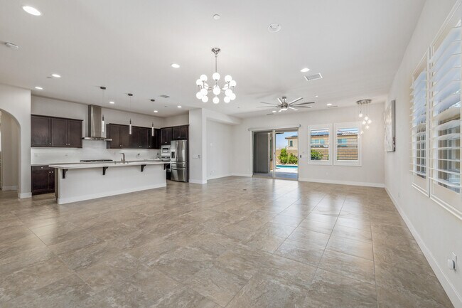 Building Photo - 74488 Tesla Dr
