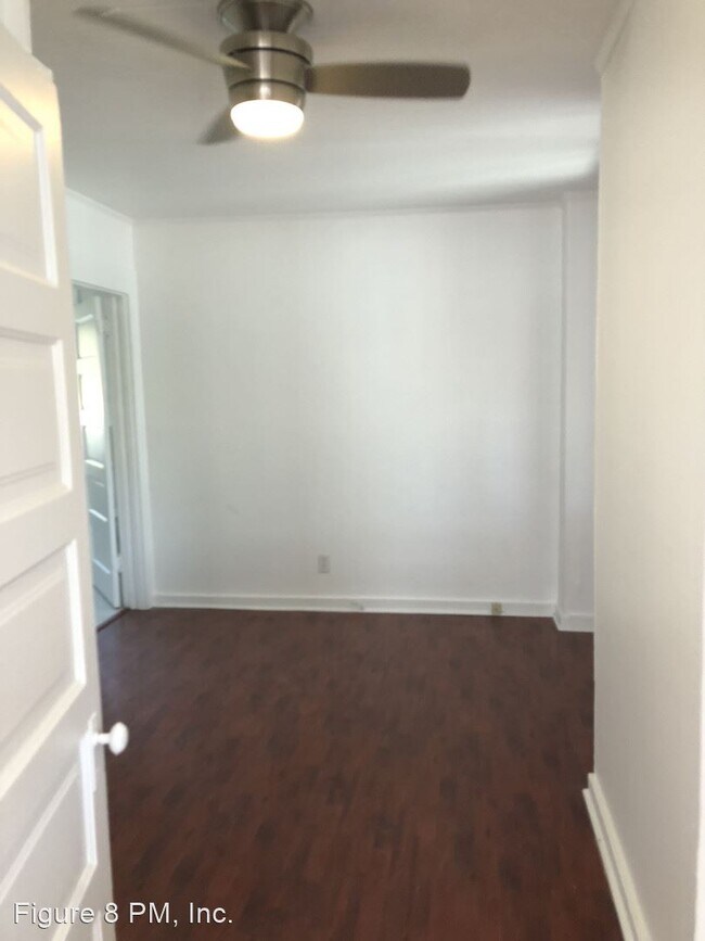 Building Photo - 115 3/4-134 S Ave 63
