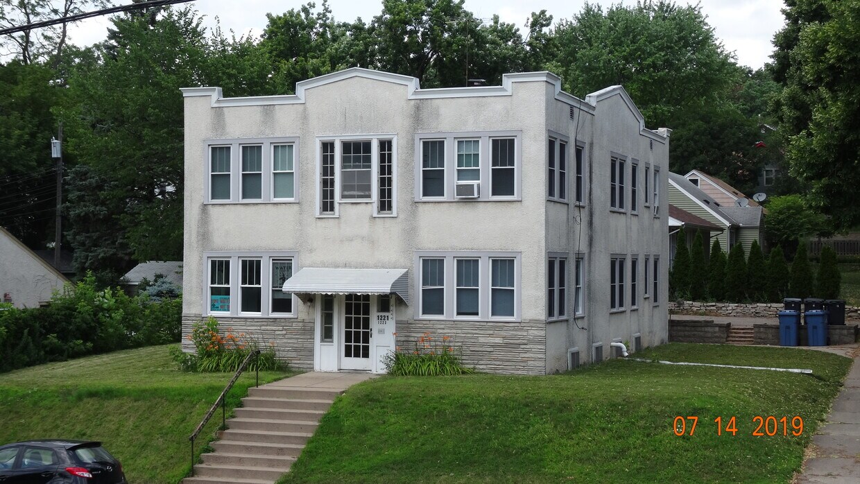 Foto del edificio - 1221 29th Avenue Northeast