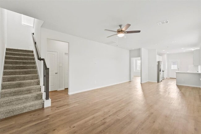 Building Photo - 3947 Deledda Dr