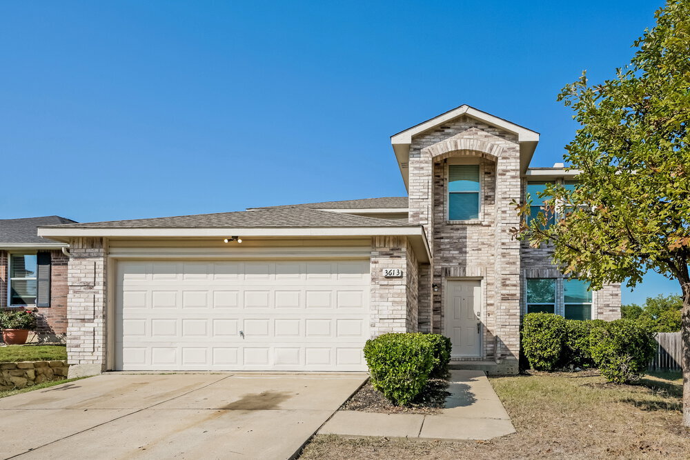 Primary Photo - 3613 Andalusian Dr